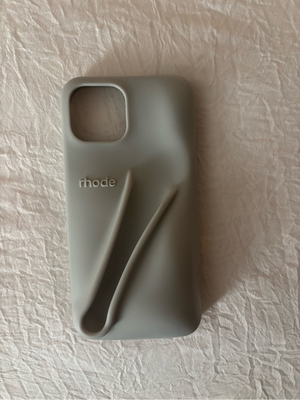 RHODE Soft Silicone Phone Case with Built-In Grip — Light Gray (IPhone 15 pro)